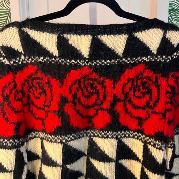 VTG Halston 80’s Geometric Roses Wool Sweater Large - Picture 3 of 9